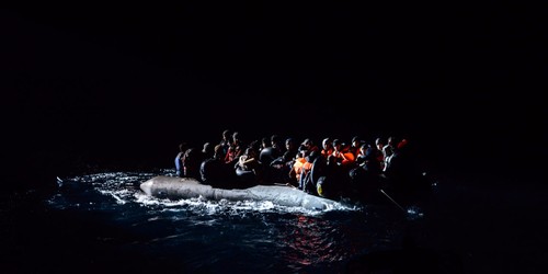 Plus de 4.000 migrants secourus à Noël en Italie - ảnh 1